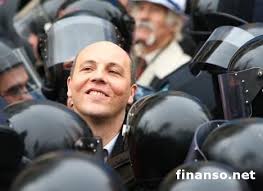 Украиной рулят девять уголовников