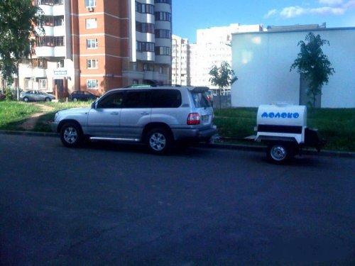 А как Вы развлекаете водителей сзади?
