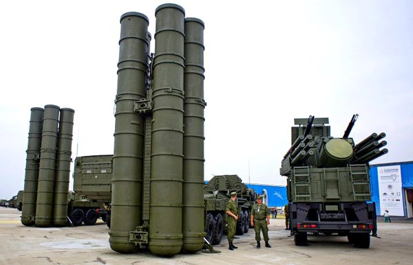 В России приступили к госиспытаниям новейшей зенитной ракетной системы (ЗРС) С-500 "Прометей"