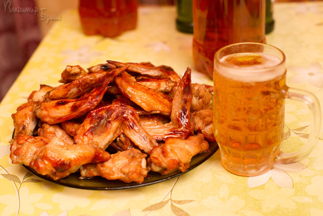 Ноги, хвосты… главное – крылья!, Кура-International–2, куриные крылья