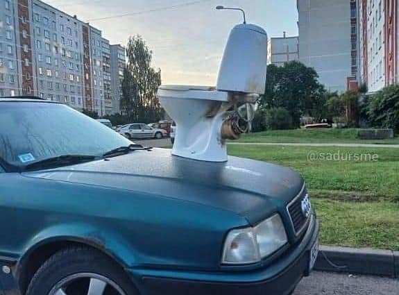 А у тебя есть унитаз в машине?