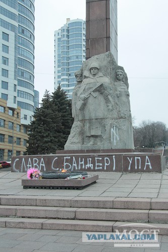 Вандализм на памятниках Воинской Славы в Днепре