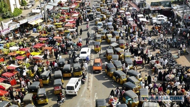 Слишком большое количество  диагональщиков на одном перекрестке сильно увеличивает их шанс пересечься.
