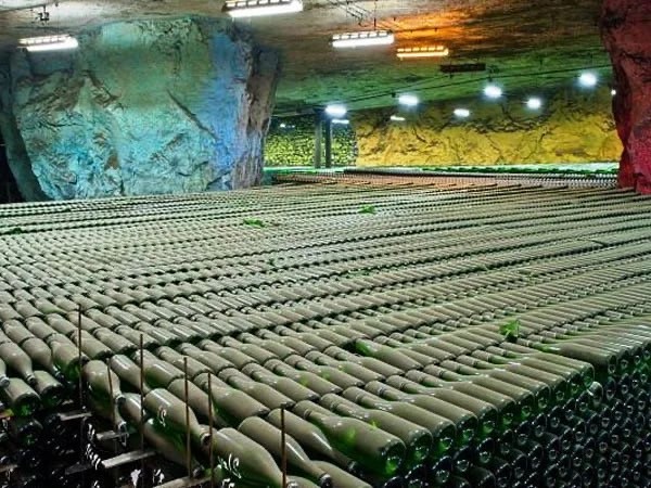 *БАЯН*Завод шампанских вин в Артёмовске