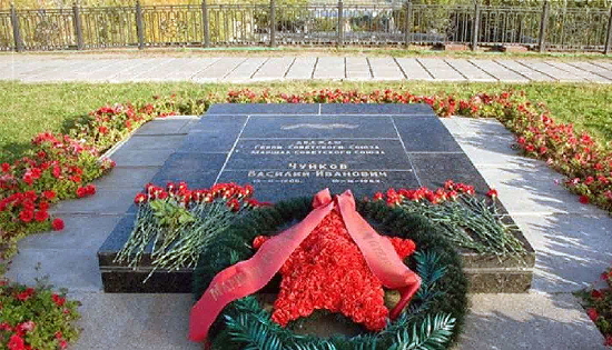 48 лет в 2023-ем году это старость?