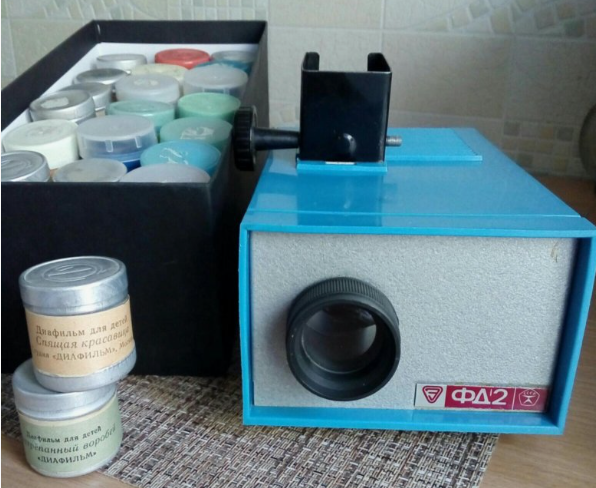 Фотоаппараты и виниловые проигрыватели стали самой популярной винтажной техникой