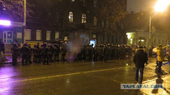 Киевская милиция разогнала кредитный майдан.