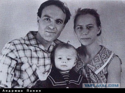 Знаменитости в детстве. Фото из домашних архивов