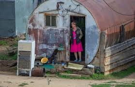 В этой деревне нет привычных дорог