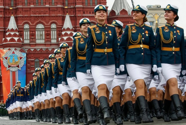 Смирно! Равнение на красоту!