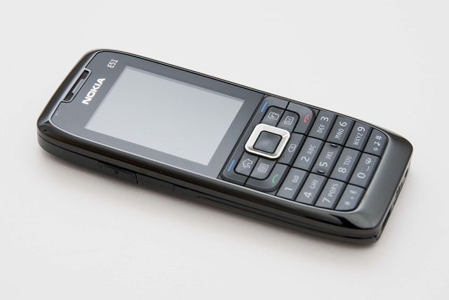 Войны брендов - 4: как Nokia всего за пару лет "потеряла" рынок