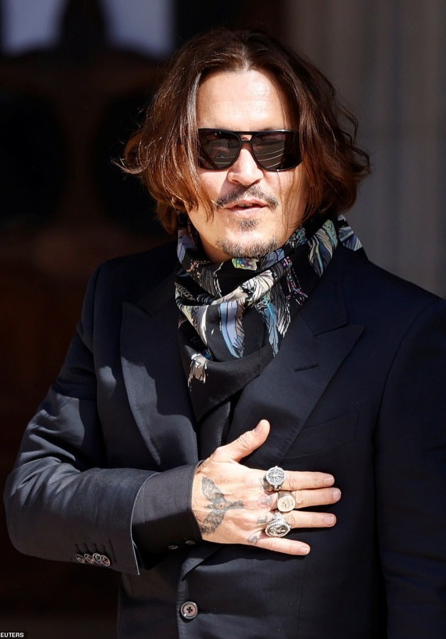 Защитил честь жены? Да неужели?