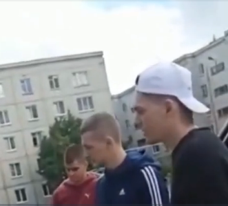 Сын депутата Асбеста снялся с выборов после оскорблений в адрес волонтёров. Он назвал их грязью