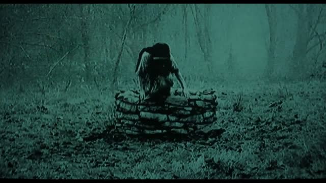 Баночка с кремом и женские трусики — это тоже история