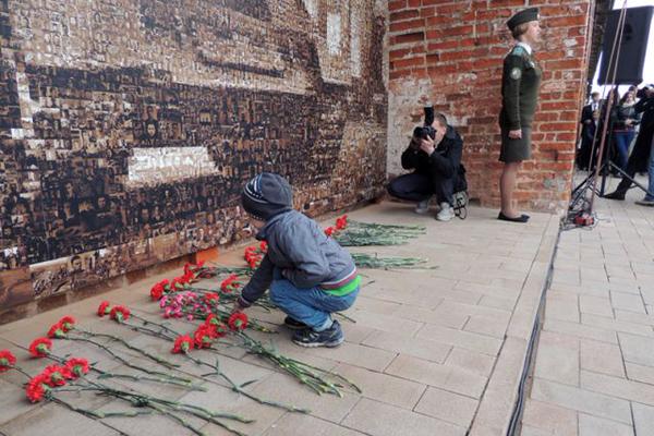 Уникальное панно "Наша Победа" из 15000 фотографий