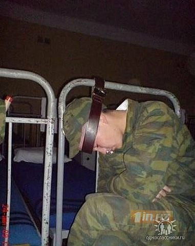 Russian Army - солдаты могут спать везде!