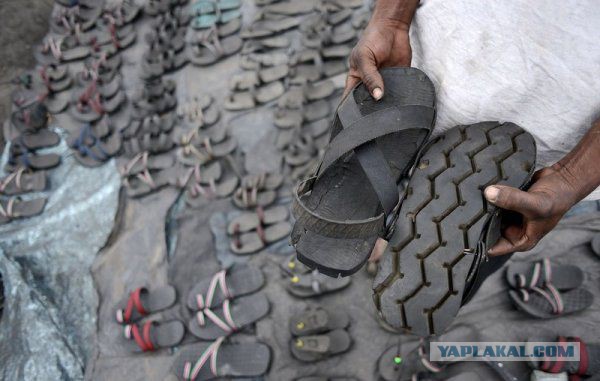 Многоразмерные сандалии для детей из бедных семей