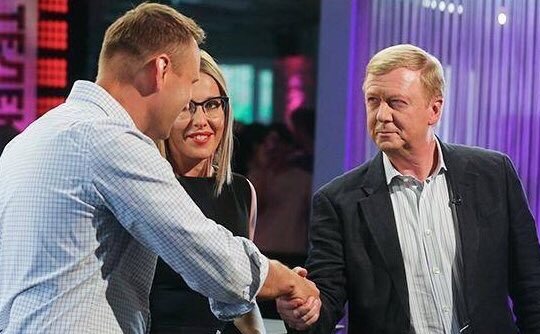 Миллионы долларов российской оппозиции. А почему молчит Навальный?