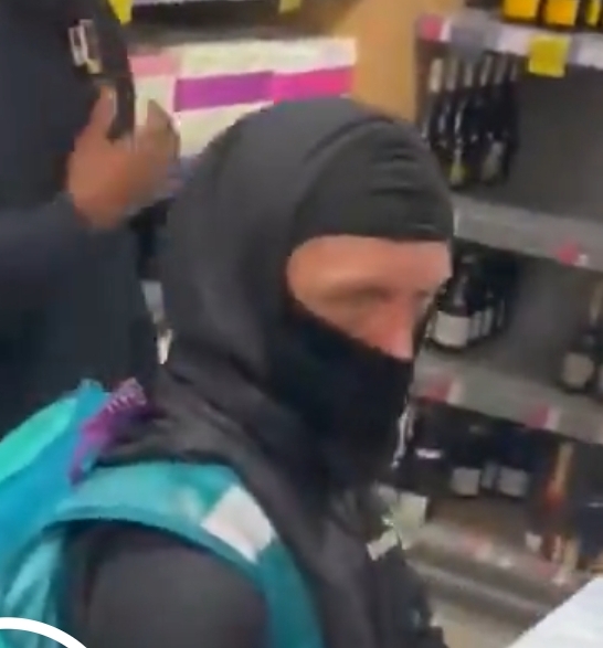 Воры в магазине Waitrose в Лондоне