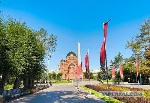Памятник "Стоять насмерть"