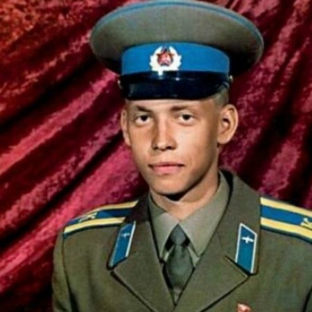 Они не откосили. Да тогда это и не модно было