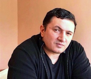 Перед выборами главного вора страны Гули начинает криминальную войну в Москве