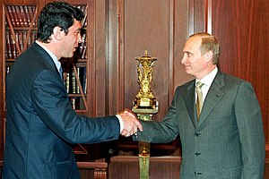 Опубликованы фото застолья убийцы Немцова в российской колонии