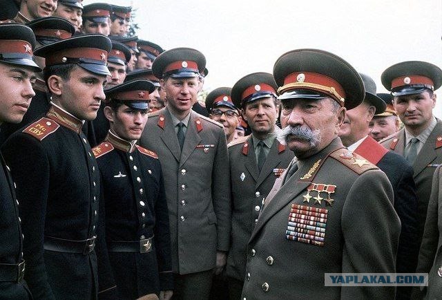 Интересные снимки известных людей 28.04.26