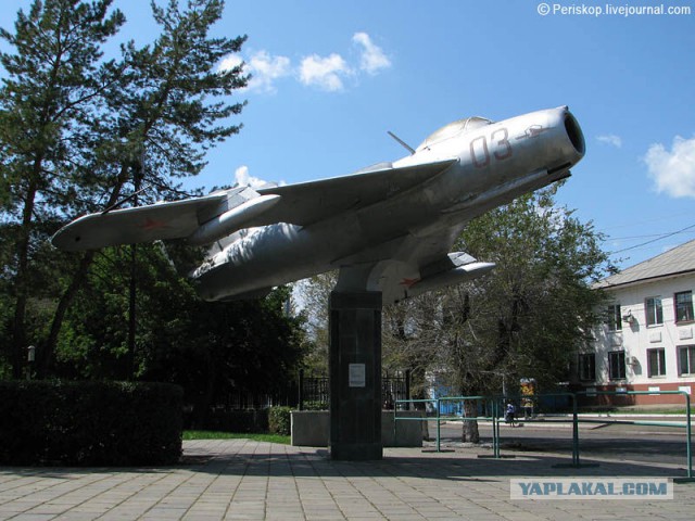 20 самых интересных авиапамятников