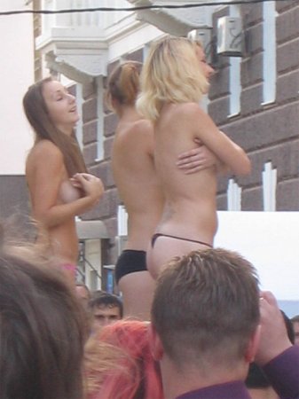 Вышла на сцену в клубе и ее трахнули — photo 8