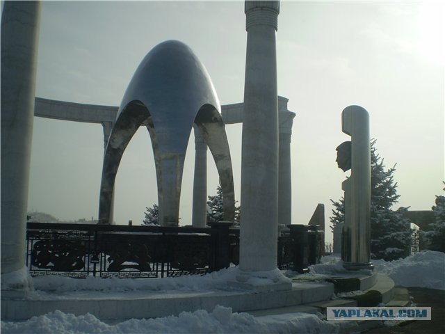 Церковь приказала разбить надгробье...