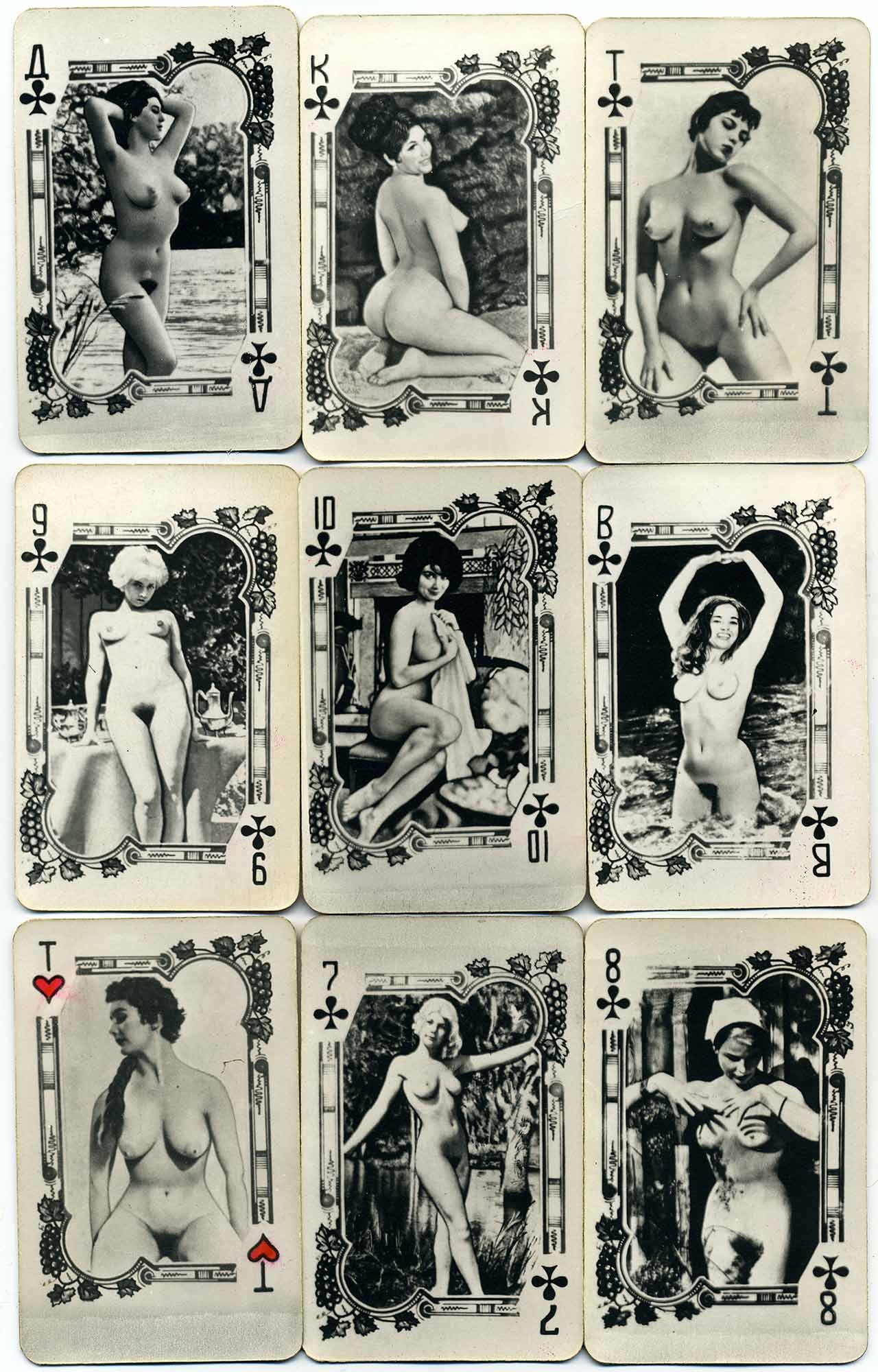 черно белые игральные карты с голыми женщинами