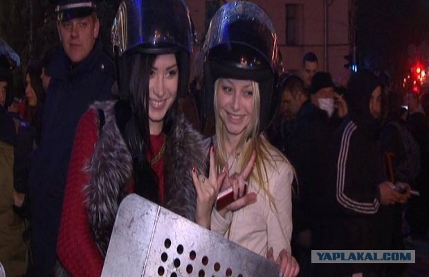 Женщины на Донбассе взяли оружие в руки