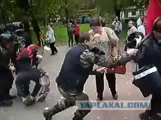 Екатерина Зайцева получила дубинкой от ОМОНа