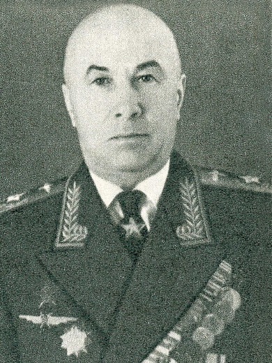 19 ноября 1900 года родились сразу три видных советский военначальника.