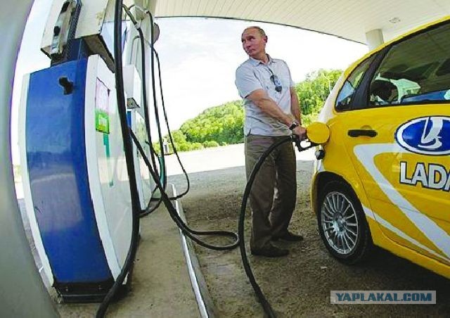 Призрак Украины на детском плакате