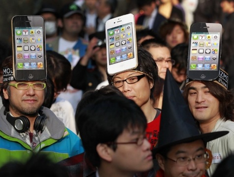 Власти США требуют заблокировать все iPhone и iPad