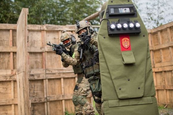 Страйкбол в Японии. Косплей на ФСБ.