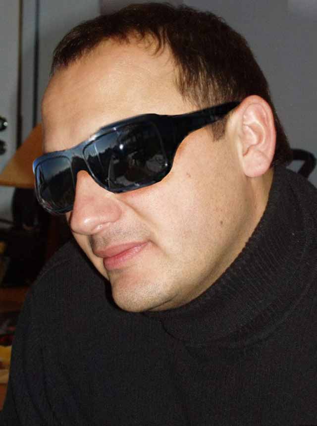 Как выглядели знаменитые усачи без растительности на лице