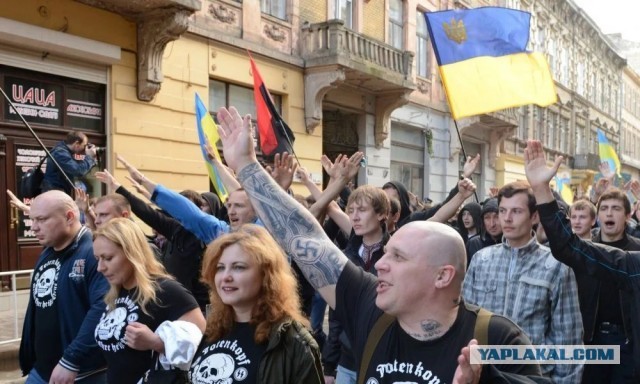 В центре Киева установили марку-фотозону с Путиным в Гаагском суде