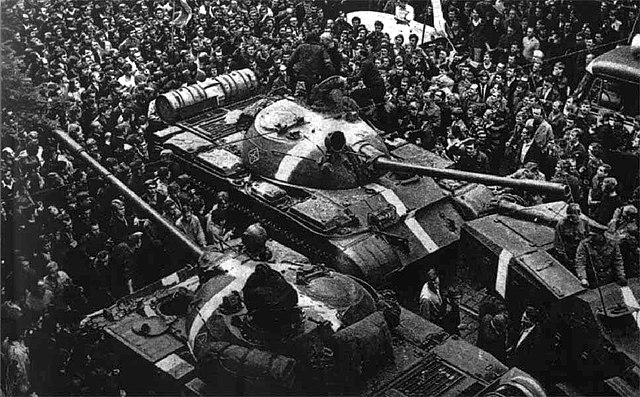 Фотографии связанных с историей Красной и Советской Армии.