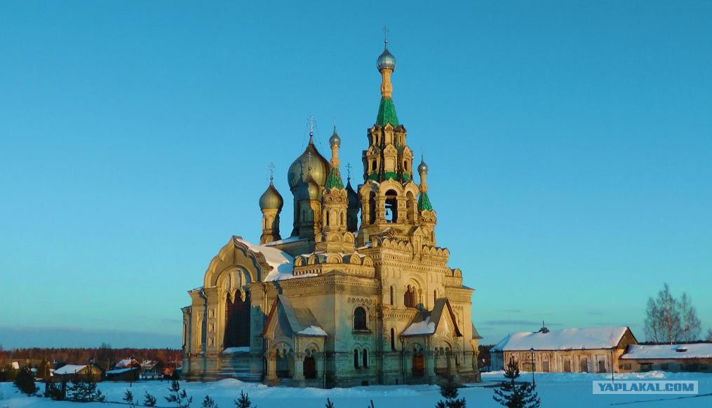 Храм в Кукобое внутри