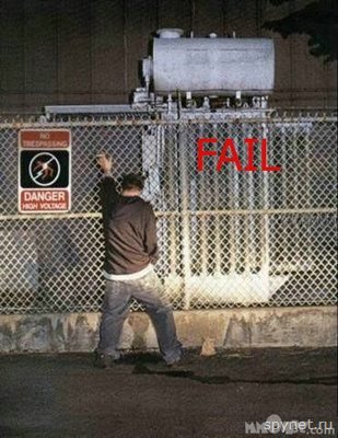 Венцеслав набирает воду в чайник