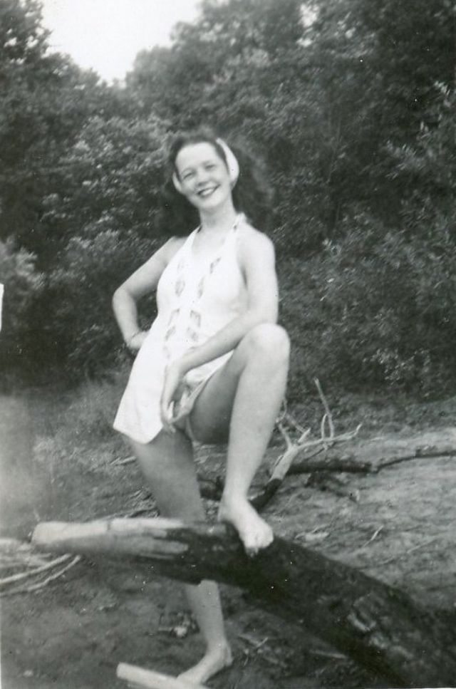 30 откровенных фотографий канадских девочек-подростков 1940-х годов