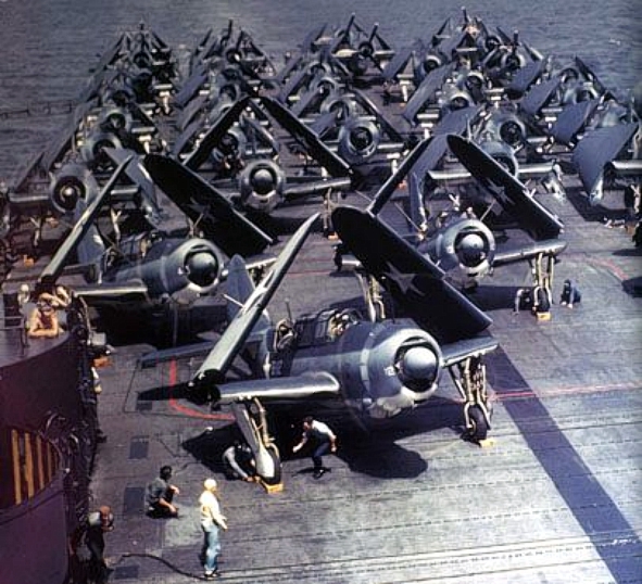 Curtiss SB2C Helldiver. Скотина US NAVY.