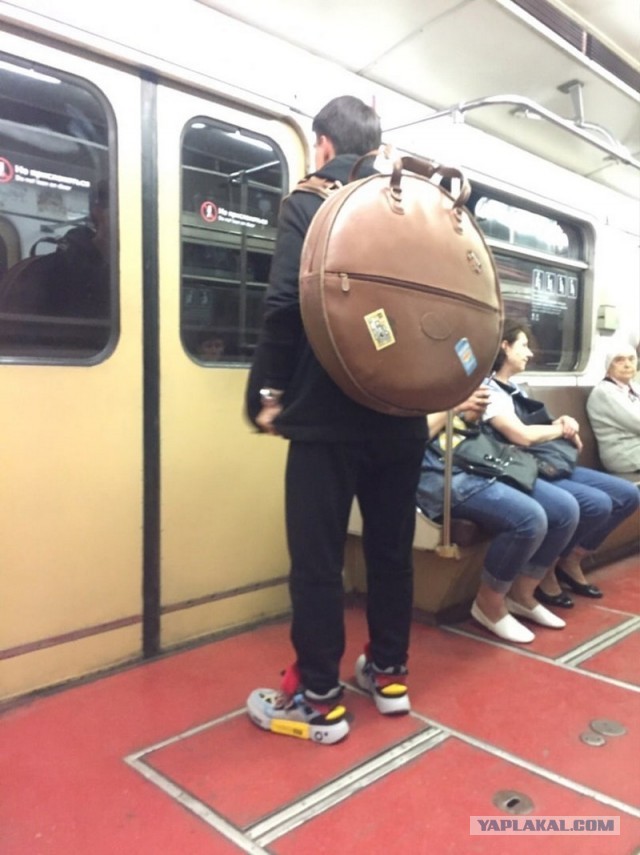 Модники из нашего метро на этот вторник
