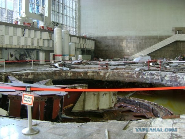 Что находится внутри самой большой плотины России. Почему бетонный гигант живёт как организм