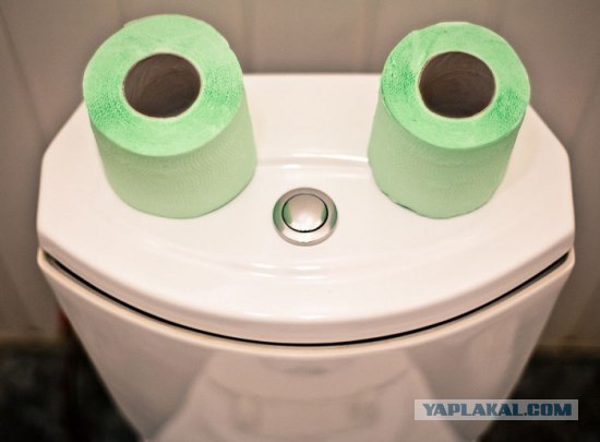 Оно явно улыбается