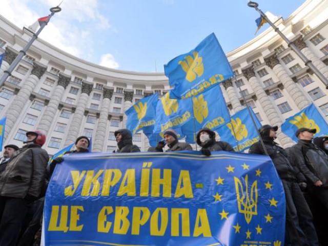 В ЕС заблокировали безвиз для Украины