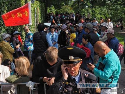 Во что китайский туристический бизнес превратил Царское село